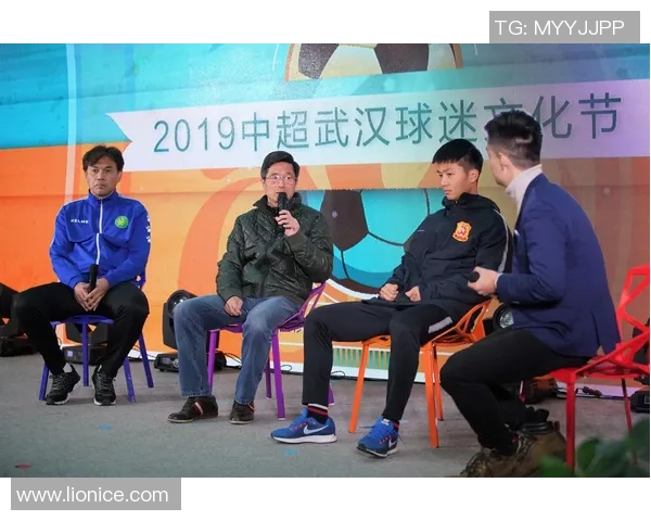 武汉足球队团队协作引发热议球迷与专家各执己见的背后故事