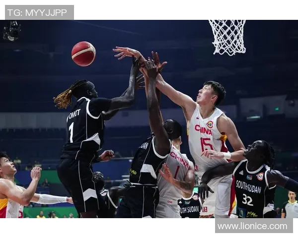 深圳篮球队在世界杯积分榜上以99分稳居第一名展现强大实力